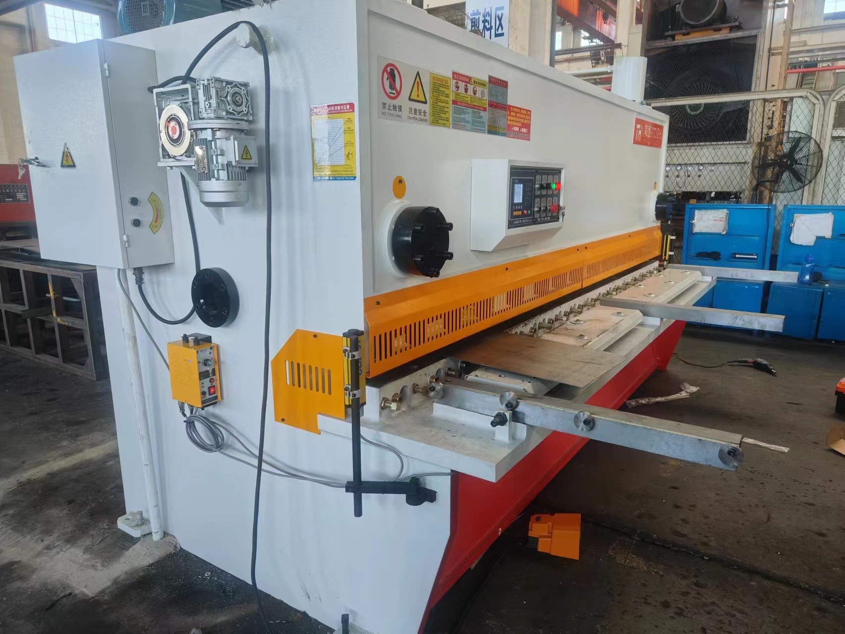 自动化设备安全光栅工作原理